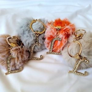 Pom Keychain with Initial Letter L